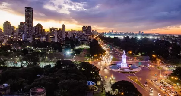 Sarmiento y avenida del libertador