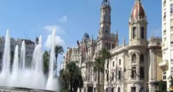 Plaza-del-Ayuntamiento