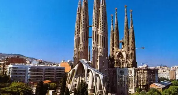 Catedral-de-La-Sagrada-Fam