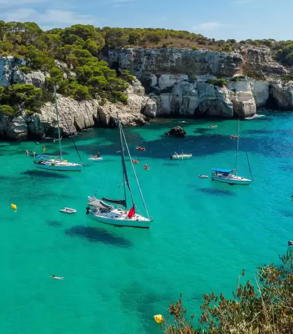 cala macarella, menorca, mar mediterrano