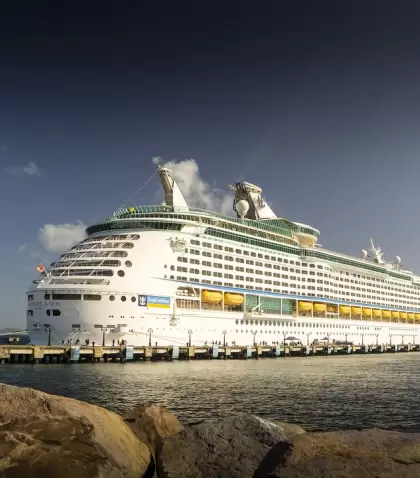 Los cruceros de lujo ofrecen un nivel de confort y exclusividad que transforma por completo el viaje.