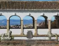 La Alhambra, joya arquitect�nica de Granada, con la Sierra al fondo durante el oto�o.
