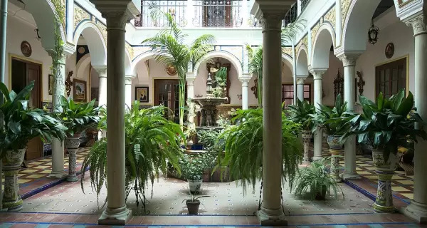 Los patios de C�rdoba, s�mbolo del arte y la tradici�n andaluza.