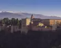 El Mirador de San Nicol�s, uno de los lugares m�s ic�nicos para contemplar la Alhambra y Sierra Nevada.