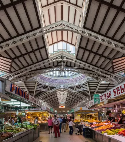 El Mercado Central de Valencia, una joya arquitect�nica y gastron�mica del Mediterr�neo.