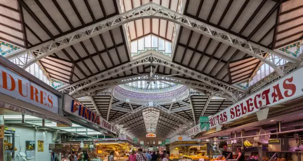 El Mercado Central de Valencia, una joya arquitect�nica y gastron�mica del Mediterr�neo.