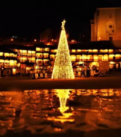 Chinch�n combina tradici�n, gastronom�a y calma durante la Navidad.