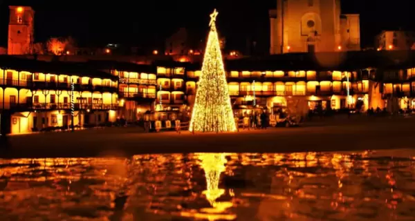 Chinch�n combina tradici�n, gastronom�a y calma durante la Navidad.