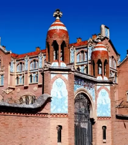 El Institut Pere Mata es una de las joyas modernistas de la ciudad.