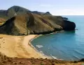 El Cabo de Gata conserva algunas de las playas m�s naturales del Mediterr�neo.
