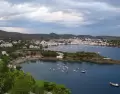 La bah�a define la relaci�n hist�rica del pueblo con el mar.