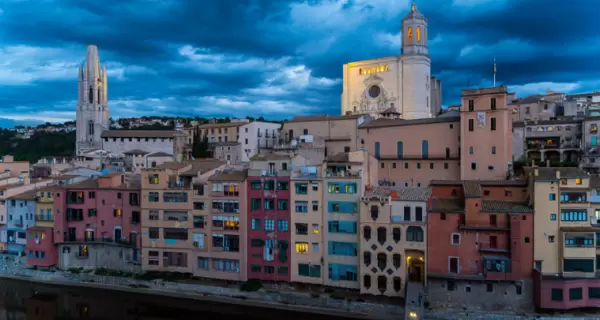 Girona combina patrimonio y tranquilidad en enero.