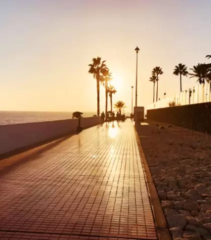 La costa se vive con calma durante febrero.