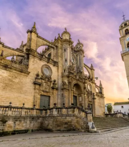 La catedral refleja la evoluci�n hist�rica de la ciudad.