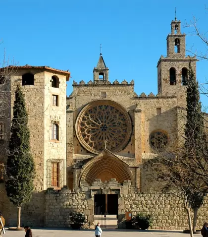 El Monasterio de Sant Cugat es uno de los conjuntos rom�nicos m�s importantes de Catalu�a.