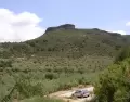 Sendero entre bosque de alcornoques en la Sierra de Espad�n.