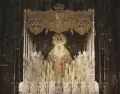 Procesi�n de Semana Santa en Sevilla con el paso de la Esperanza Macarena.