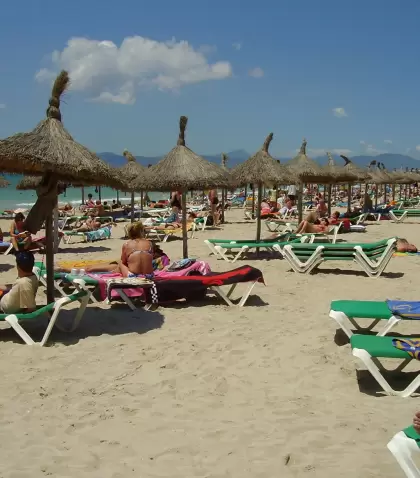En Mallorca, mayo activa la costa: m�s ambiente, mejor clima y playas que invitan a quedarse.