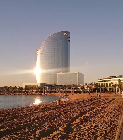 La Barceloneta, s�mbolo del verano urbano y m�s intenso de Barcelona.