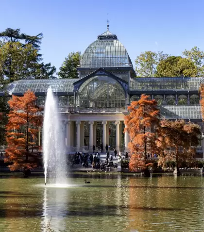 Madrid en junio combina cultura, terrazas y noches largas antes del verano intenso.
