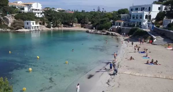 Menorca en junio luce sus mejores calas antes del turismo masivo.