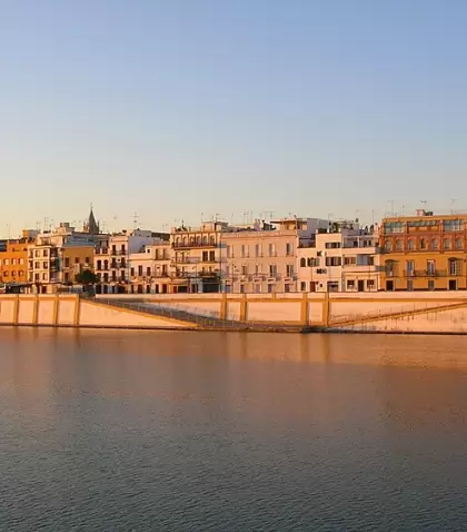 Sevilla sigue siendo disfrutable, pero el calor ya marca el ritmo.