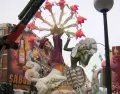 Calles llenas, monumentos gigantes y d�as donde Alicante vive la fiesta.