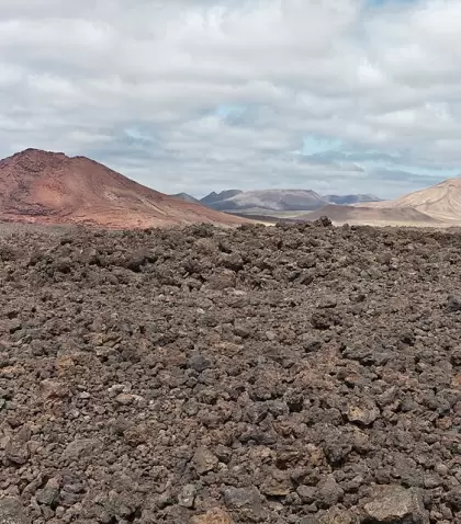 Junio combina sol, mar y paisajes volc�nicos en uno de los momentos m�s equilibrados del a�o para recorrer Lanzarote.